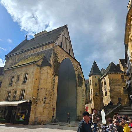 La Maison Valentin Au Coeur De La Cite Medievale サルラ・ラ・カネダ エクステリア 写真