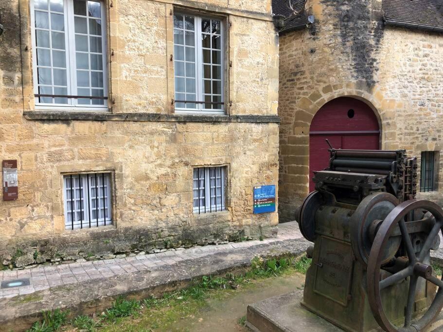 La Maison Valentin Au Coeur De La Cite Medievale サルラ・ラ・カネダ エクステリア 写真